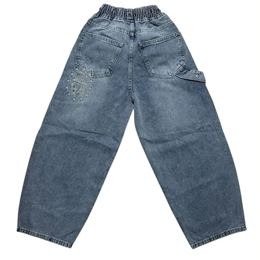 Jeansy chłopięce baggy jasnoniebieskie z haftem i kieszenią cargo (134-170)