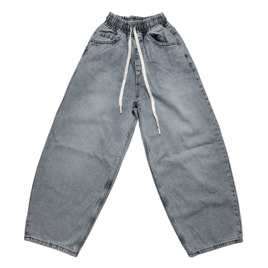 Jasne jeansy baggy chłopięce – gumka w pasie, luźny krój