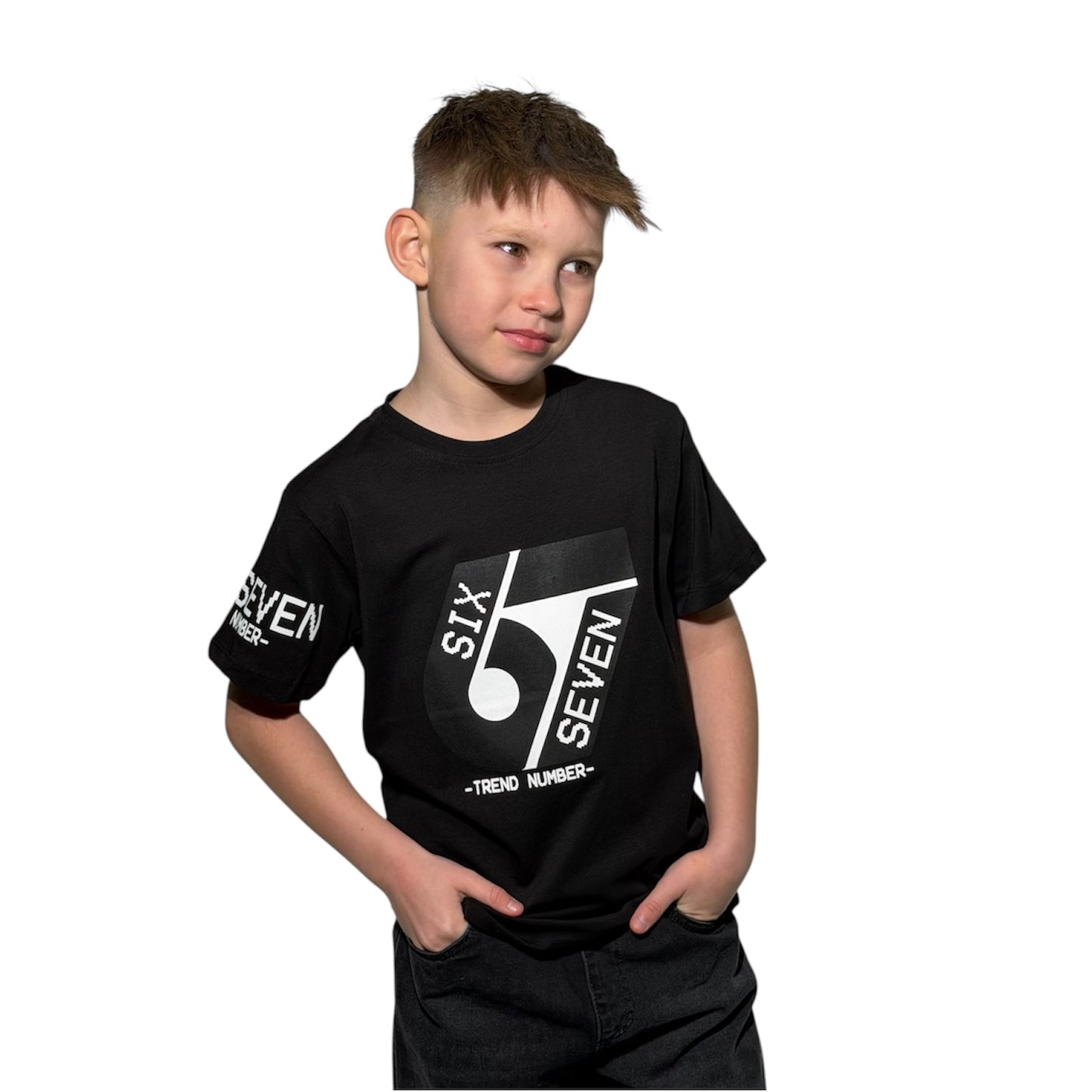 LMR koszulka chłopięca SIX SEVEN – czarna – nadruk premium (122-146)