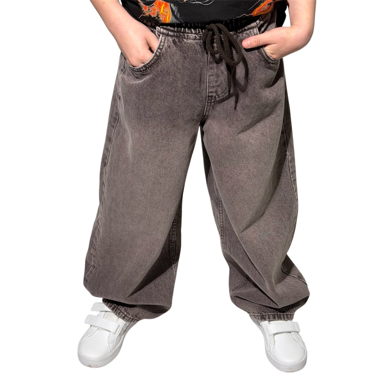 Spodnie chłopięce baggy jeans sprany brąz – gumka + sznurek
